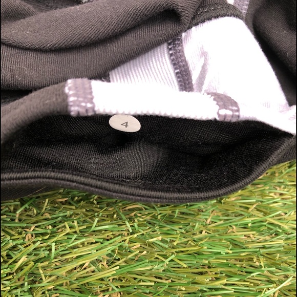 Lululemon Reversible Shorts - Picture 7 of 7